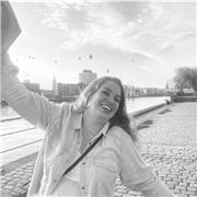 Deutsch-Tutorin für Schüler:innen mit MIgrationshintergrund